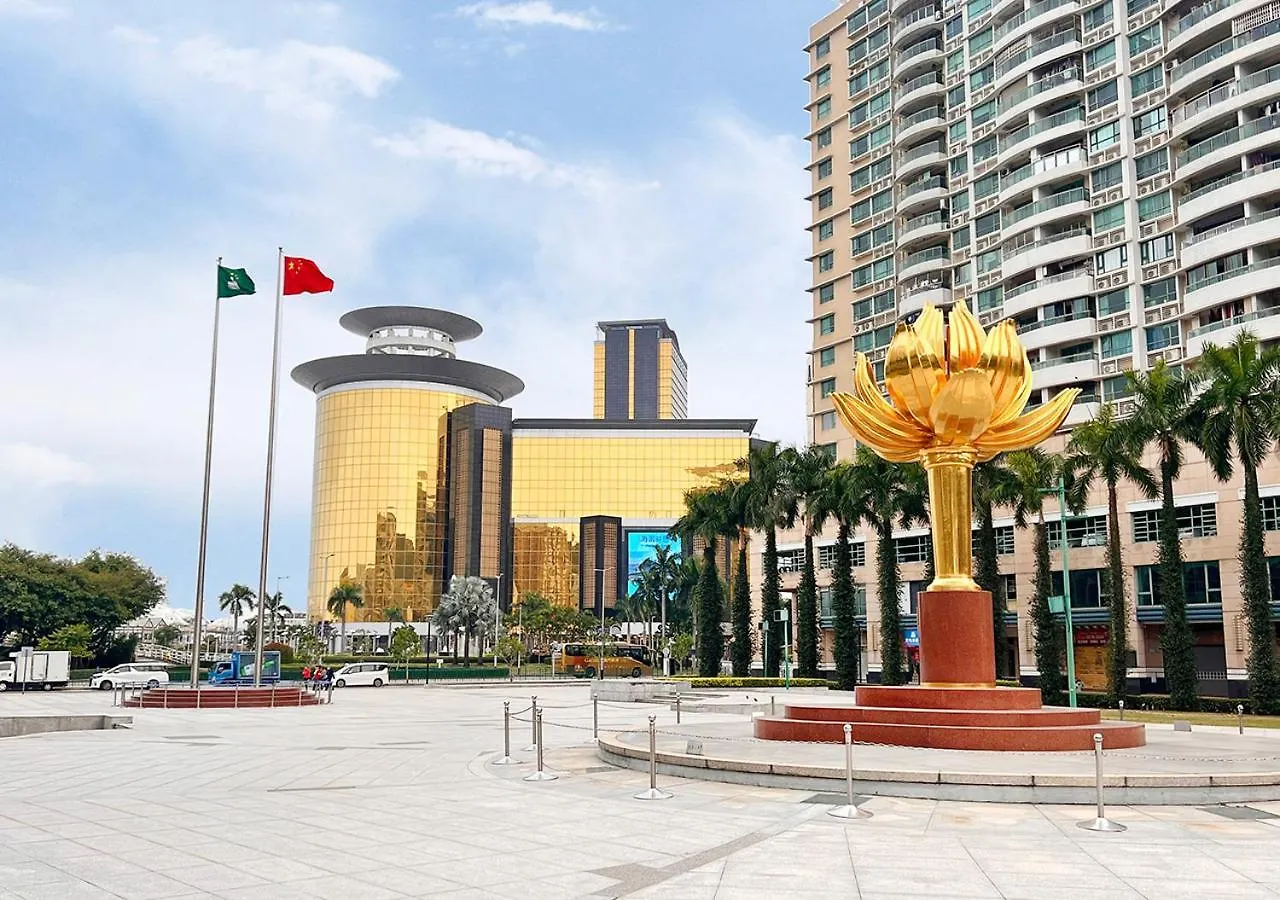 Royal Dragon Hotel location